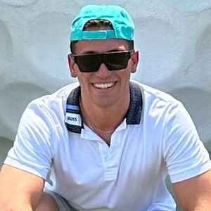 Meet your Posher, Posh